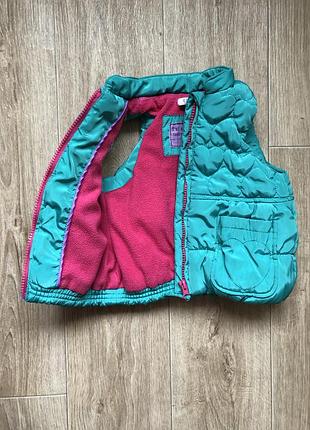 Жилетка на флисе 12-18 мес