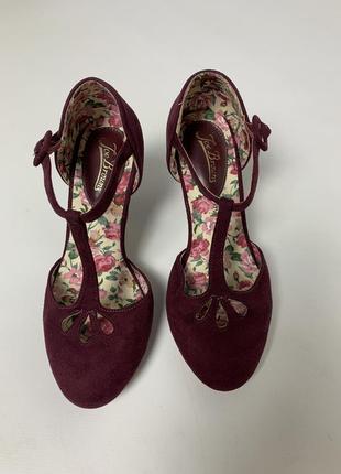 Винтажные замшевые женские туфли от joe browns2 фото
