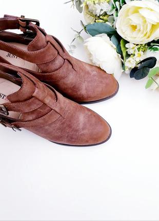 Стильные ботинки с ремешками модные ботинки на каблуке4 фото