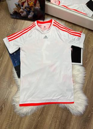 Футболка adidas