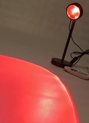 Закатна лампа з пультом, sunset lamp, 4 основних кольори, 16 відтінків.