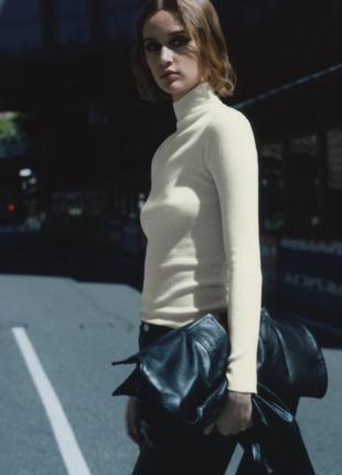 Тонка водолазка светр із вовни та шовку