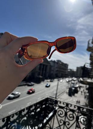 Коричневі окуляри