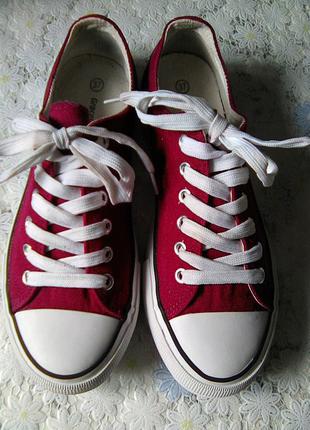 Відмінні кеди graceland.оригінал!