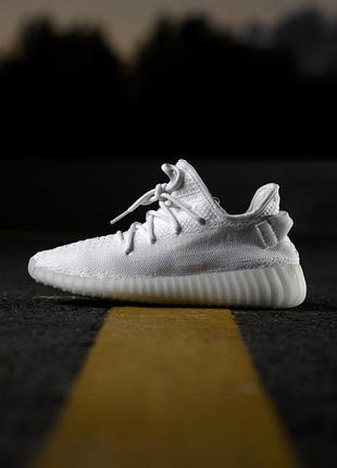 Женские кроссовки adidas yeezy boost v350 white