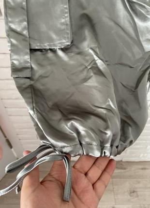 Красивые брюки карго парашюты серебристые л 10-125 фото