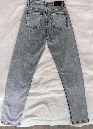 Solmar джинси світло-сірого кольору розміру 262 фото