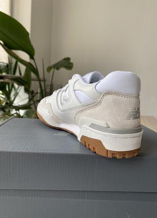 Кроссовки мужские/унисекс new balance 550 sneakers in white with gum sole5 фото