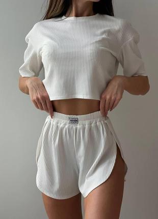 Жіноча піжама з натуральної тканини домашній костюм (шорти з розрізом+ футболка)