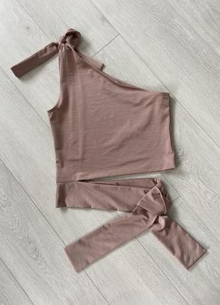 Топ асимметричный