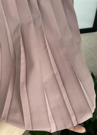 Юбка в складку плиссе пепельно розовый цвет3 фото