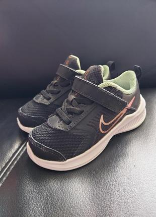 Дитячі крассовкі nike (23,5-24 розмір)