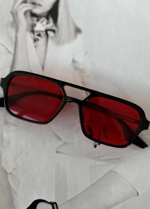 Солнцезащитные очки с двойной переносицей унисекс  черный с красным (0681)