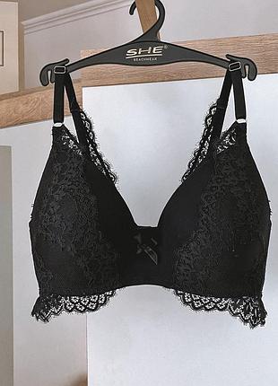 Жіночий бюстгальтер від  бренду hunkemoller