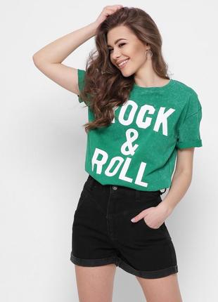 Зелена футболка з написом «rock & roll»5 фото