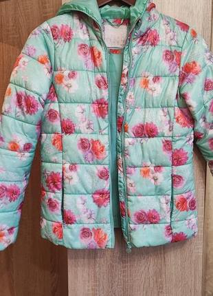 Куртка весенняя на девочку на рост 158см