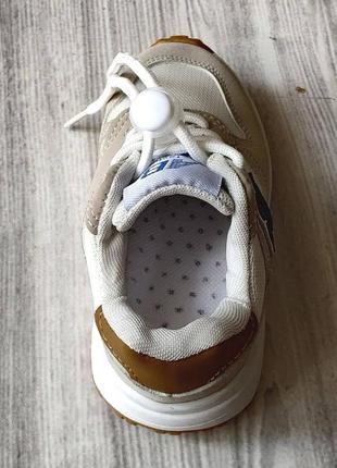 Стильні кросівки з принтом з фіксатором на шнурівці5 фото