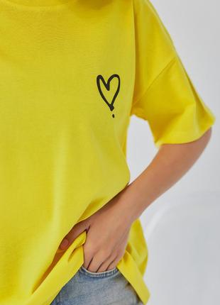 Футболка жіноча бавовняна, оверсайз, з принтом серце сердечко, на подарунок, жовта3 фото
