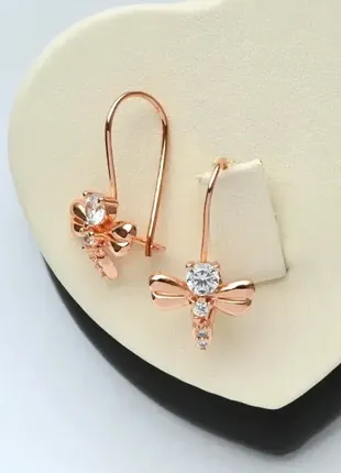 Красивые серьги (медицинское золото)