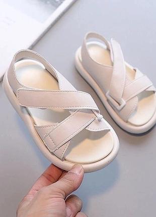 Босоножки для девочек