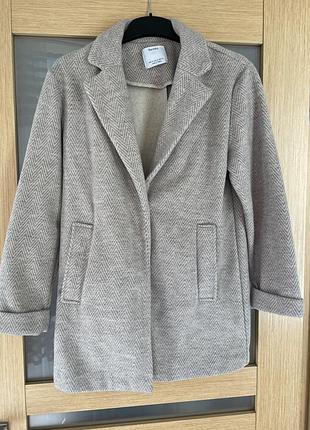 Пальто bershka