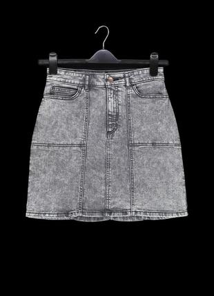 Брендовая серая джинсовая юбка "tu". размер uk8.3 фото