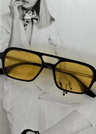 Солнцезащитные очки с двойной переносицей унисекс  черный с желтым (0681)