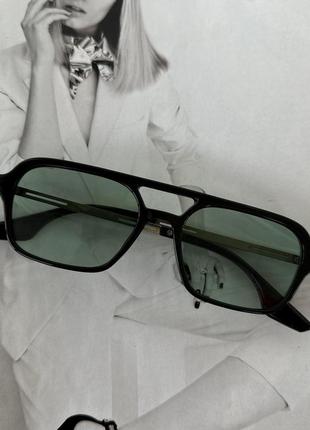 Сонцезахисні окуляри з подвійною переносицею унісекс чорний із зеленим (0681)