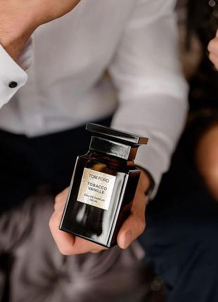 Шлейфовий аромат унісекс у стилі tobacco vanille tom ford