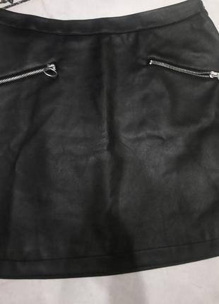 Мини юбка кожаная черная7 фото