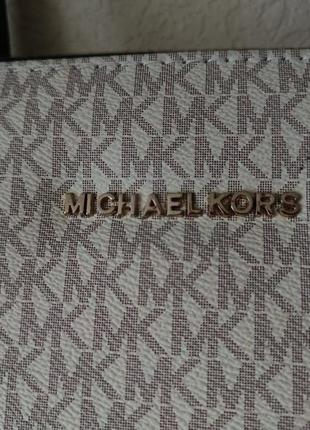 Жіноча сумка в гарному стані  michael kors4 фото