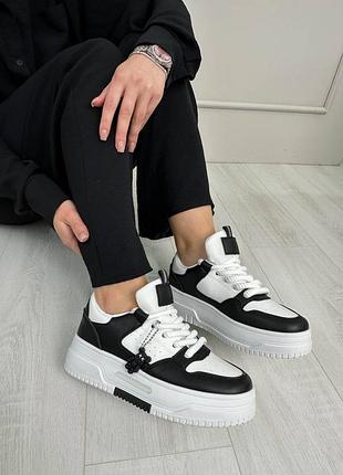 Угорщина чорно - білі кеди - кросівки на високій підошві