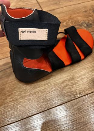 Женские босоножки от adidas2 фото