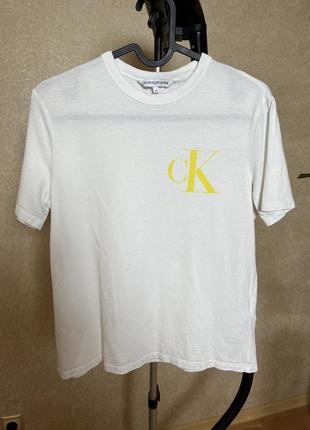 Футболка calvin klein р.xs