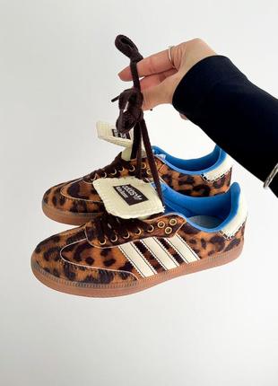 Трендові леопардові кросівки adidas samba x wales bonner leopard premium леопардові