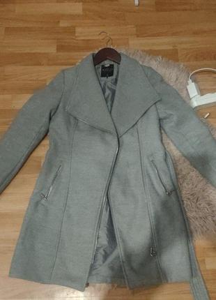 Пальто серое светлый графит