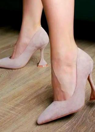 Женские брендовые туфли horoso на каблуках рюмочка  пудровые.1 фото