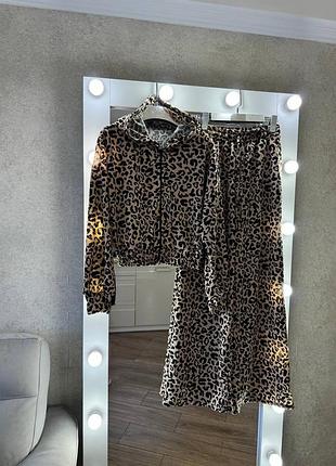 Хит сезона! стильный женский леопардовий костюм + подарок2 фото
