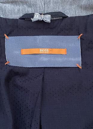 Легкий стильный костюм hugo boss4 фото