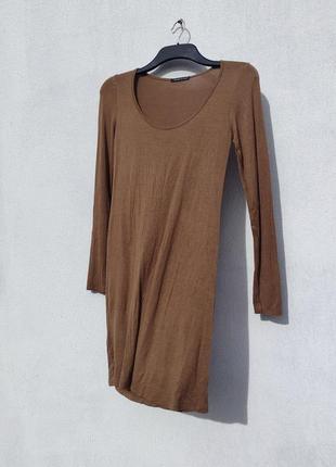 Мягенькое коричневое платье водолазка италия1 фото