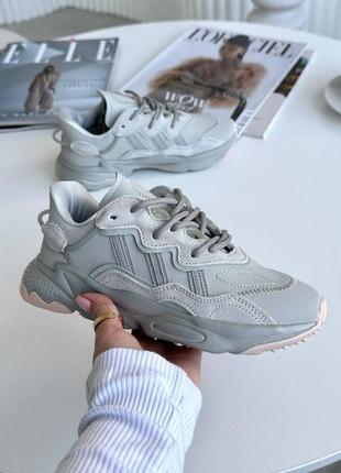 Кроссовки adidas ozweego