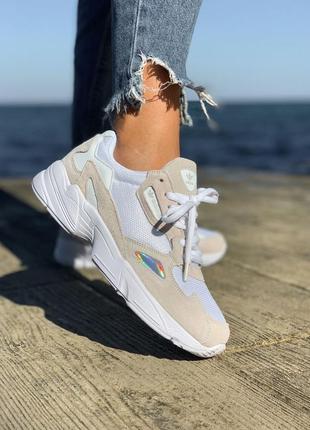 Кроссовки adidas falcon white & nude beige кросівки2 фото