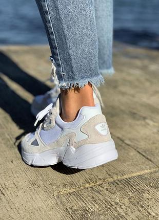 Кроссовки adidas falcon white & nude beige кросівки5 фото