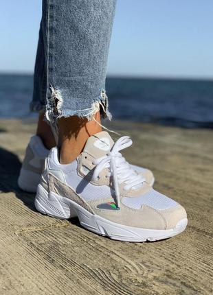 Кроссовки adidas falcon white & nude beige кросівки10 фото