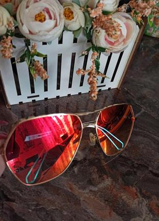 Классные стильные женские очки на лето