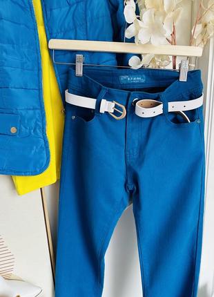 Комплект р s  куртка  сочно синяя бирюза джинсы и футболка4 фото