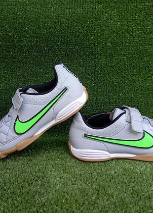 Дитячі кросівки футзалки nike jr tiempo v4 ic7 фото