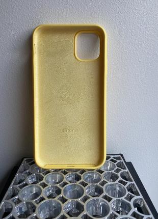 Чехол жовтий на айфон iphone 11 / xr silicone case із закритим низом і мікрофіброю2 фото