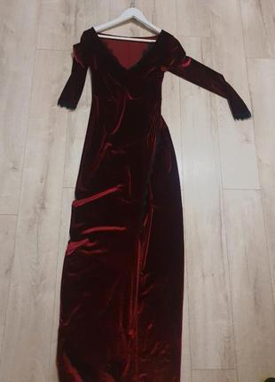 Оксамитове бордове плаття ... дуже спокусливий розріз4 фото