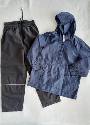 Костюм плащівка, на 6-7 років.